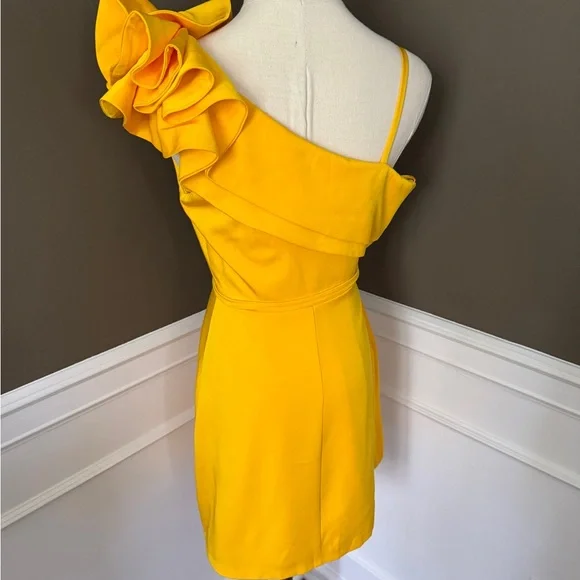 Mac Duggal Ine Shoulder Ruffle Dress in Lemon. Size 0. NWT. - Picture 6 of 7